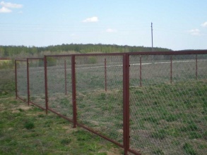 Забор из сетки рабицы в натяг секционный 12 метров фото в Лобне